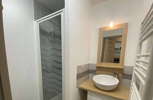 Sers Apartment | Cozy apartment with 5 beds located near Sers