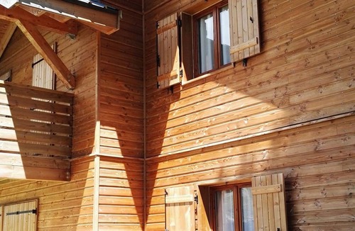 La Joue du Loup Ski Chalet | Cozy chalet for 8 with parking at La Joue du Loup