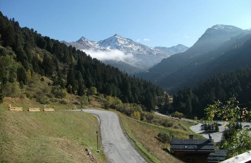 Meribel-Mottaret Apartment | Cozy chalet in Méribel with mezzanine and equipped kitchen