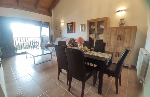 Badaguas Apartment | Cozy duplex for 8 in Jaca