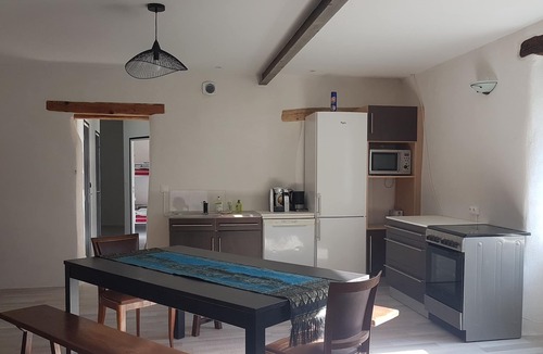Saint-Michel-de-Maurienne Apartment | Cozy apartment in the mountains, unlimited skiing and cycling