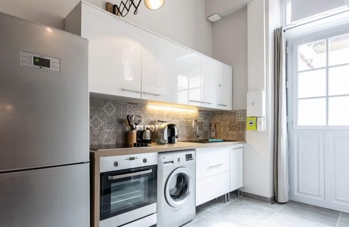 Villette Gare Apartment | Cozy Part-Dieu Apartment Near Train Stations