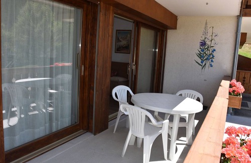 Champagny-en-Vanoise Apartment | Cozy PMR apartment with south terrace, parking, near Champagny-en-Vanoise