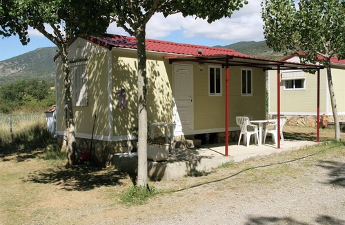 La Puebla de Roda House | Cozy Rustic Bungalow with Pool