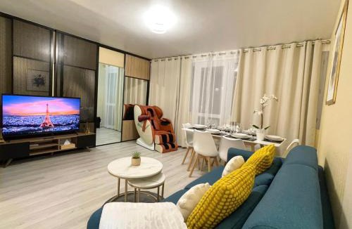 Quartier de la Maison-Blanche Apartment | Cozy & Spacious 3BR Paris Apartment with Balconies Metro 6 Glacière