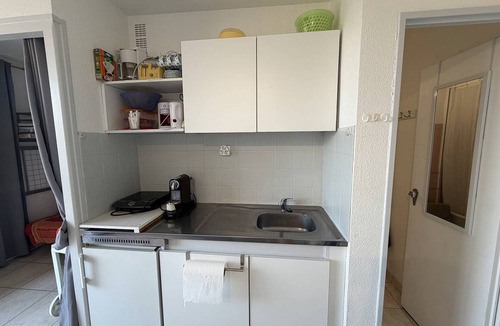 Argeles Plage Apartment | Cozy Studio Alcove, 300m from Beach, Balcony, Private Parking, Sleeps 3