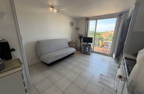 Argeles Plage Apartment | Cozy Studio Alcove, 300m from Beach, Balcony, Private Parking, Sleeps 3