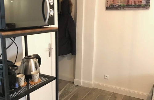 Grande Cote - Annonciade Apartment | Cozy Studio for 2 People, Blandan, Sathonay, Terreaux