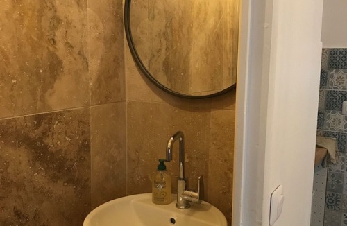 Grande Cote - Annonciade Apartment | Cozy Studio for 2 People, Blandan, Sathonay, Terreaux
