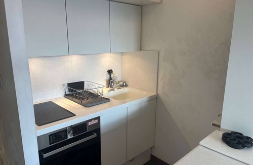 Jeux Apartment | Cozy Studio for 4 in Heart of Alpe d'Huez, South-Facing Terrace, Pet-Friendly