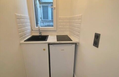Quartier du Faubourg-Montmartre Apartment | Cozy studio near the Opéra with natural light