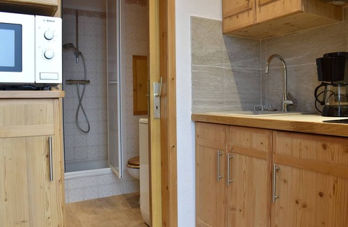 Meribel Centre Apartment | Cozy Studio, Ski-In/Ski-Out, Near Shops & Restaurants, Méribel Centre