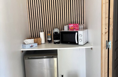 Lunel-Viel Apartment | Cozy studio with garden access