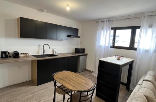 Pia Apartment | Cozy T2 chaleureux neuf appartement 15 Min proche de la mer