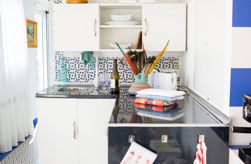 el Carme Cottage | Cute garden facing cottage in central girona. Ideal for bicyclists or couples