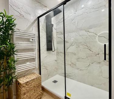 Aurillac Apartment | Détente et Sauna Privatif - T2 Cosy St-Géraud
