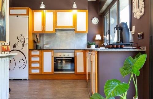 Santa Coloma d'Andorra Apartment | Dúplex Artístico con Terraza I 10 min del Centro I AndStay