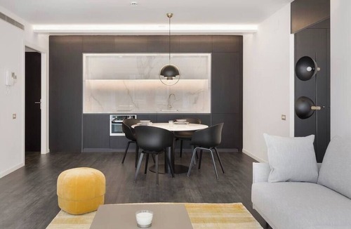 Eixample Apartment | DANDELION - Spacious Barcelona Apartment with Spectacular Terrace