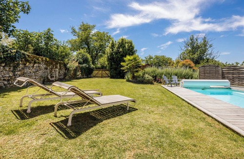 La Bachellerie House | Del Teil, holiday home with heated pool + wifi