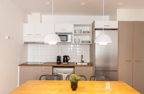 Hostafrancs Apartment | DELUXE THREE BEDROOM APARTMENT