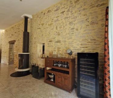 Etauliers Villa | Demeure en pierre avec piscine privée