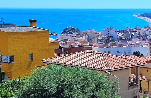 Blanes House | DESIGN House Panorama Beach/pool with Spa Jacuzzi 5 bedrooms plus a loft.