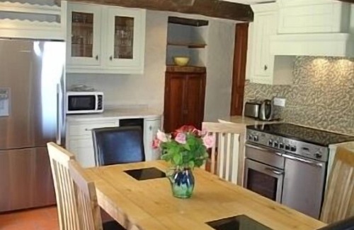 Villelongue-dels-Monts Villa | Detached Villa, Garden + Exclusive Swimming Pool - Excellent Reviews