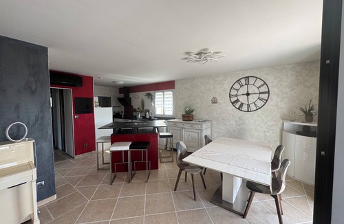 Salon-de-Provence Villa | Detached villa with garden, private swimming pool and pétanque court