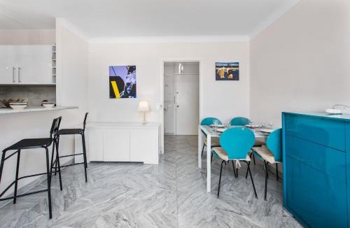 Roquebrune-Cap-Martin Apartment | Deux pièces front de mer avec parking