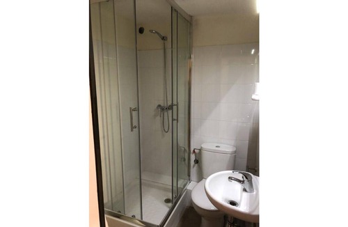 Puigcerda Bed & Breakfast | Di Verena - Two people (single beds) and private bathroom nr 37