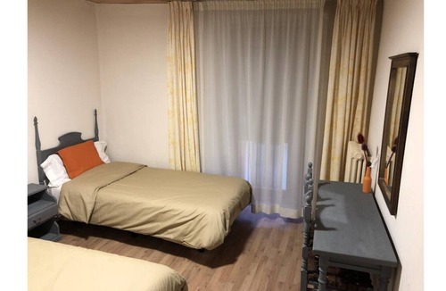 Puigcerda Bed & Breakfast | Di Verena - Two people (single beds) and private bathroom nr 36