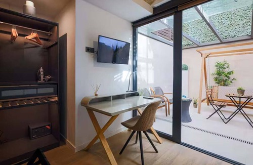 Dreta de l'Eixample Apartment | Diagonal Amazing 3BD with private garden