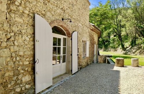 Mirmande House | Domaine des Camarades, 40 ha estate with 20 meter heated pool