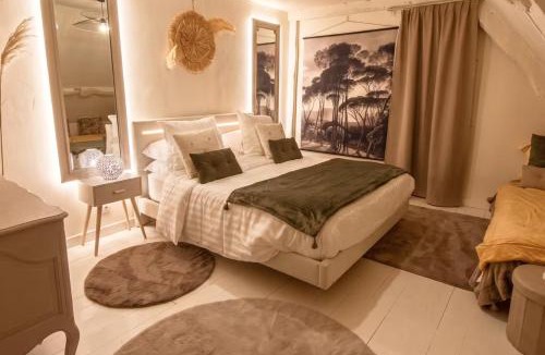 Les Quatre-Routes-du-Lot Bed & Breakfast | Domaine VALENQUERCY