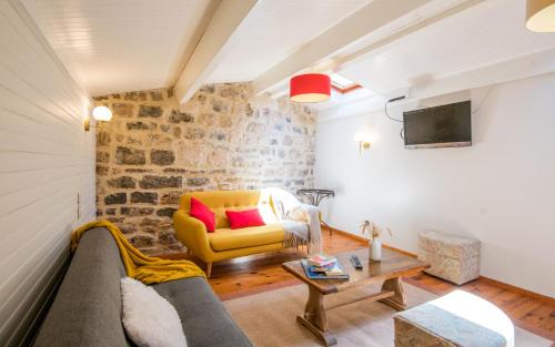 Millau Apartment | Dourbie Cottage, wifi terrasse panoramique, parking