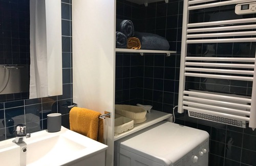 Aix-les-Bains City Center Apartment | Downtown apartment ideal for curists. rated 1 star.