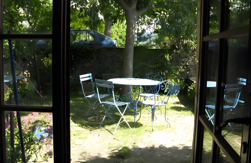 La Begude-de-Mazenc Apartment | 'Du Bas' Apartment with Mountain View, Private Garden and Wi-Fi