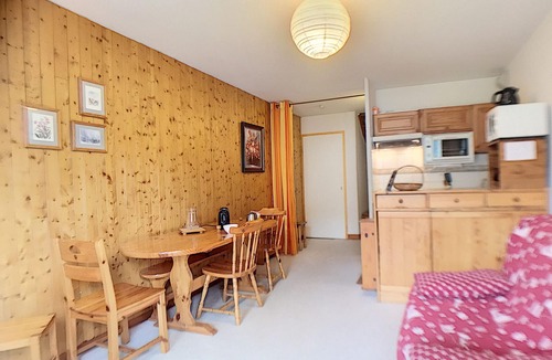 Saint-Martin-de-Belleville Apartment | Duplex for 6 near slopes with balcony
