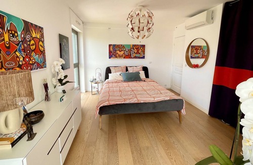 Arcueil Apartment | Duplex 115m2 Inondé de Soleil Avec Terrasse, Climatisation et Parking Privé