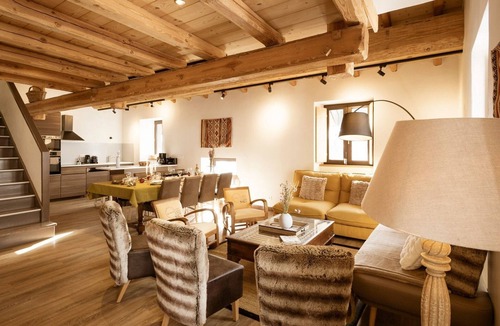 Valloire Apartment | Duplex 5 rooms for 10 people, pets allowed, balcony, parking