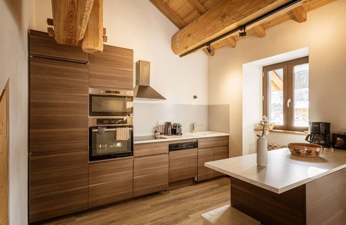 Valloire Apartment | Duplex 5 rooms for 10 people, pets allowed, balcony, parking