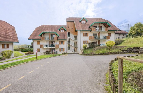 Giez Apartment | Duplex apartment, sleeps 10, nature view