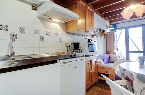 Viella Apartment | Duplex chalet for 4 with fireplace and parking - Viella