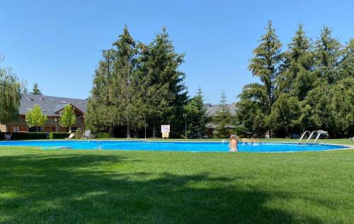 Palau-de-Cerdagne Apartment | Duplex con piscina y wifi en Palau junto a Puigcerdà