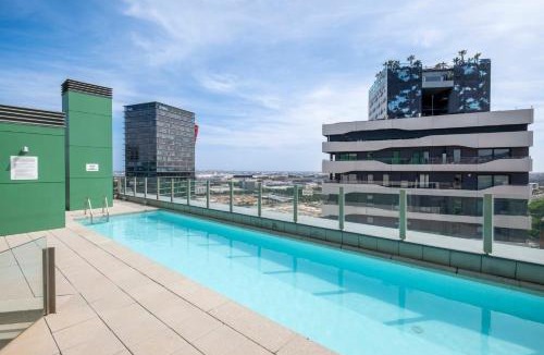 El Port Apartment | Duplex Fira Bcn and 15' from Bcn city center with pool