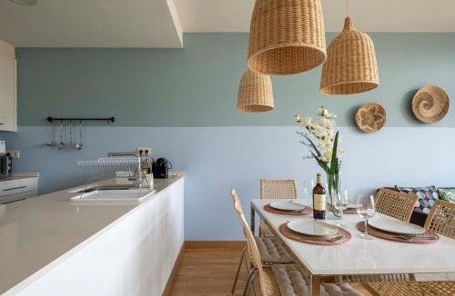 El Port Apartment | Duplex Fira Bcn and 15' from Bcn city center with pool