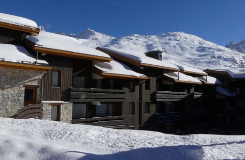 Meribel-Mottaret Apartment | Duplex for 6 with Wifi and Pets Allowed, Méribel