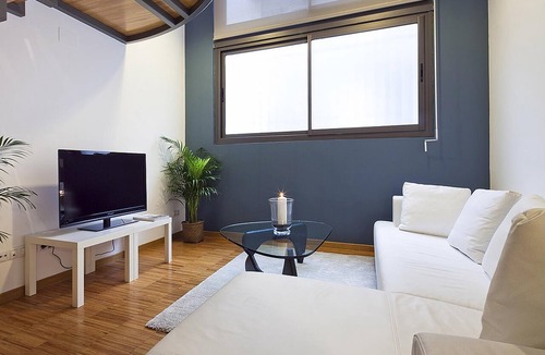 El Putget i Farro Apartment | Duplex with 3 habit 6 pax near the Teknon with access to pool - Free WiFi