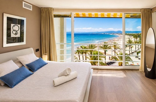 Salou City Centre Apartment | Duplex with a Jacuzzi and sea view - Only Families