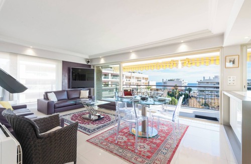 Pointe Croisette Apartment | Duplex with Rooftop and Sea View – Palm Beach